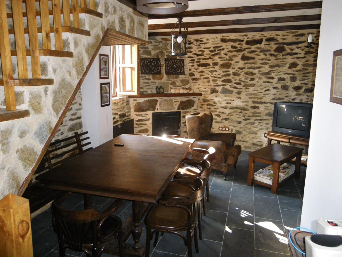 Casa Rural Los Cabritos De Tomas Puebla de Sanabria Exterior photo